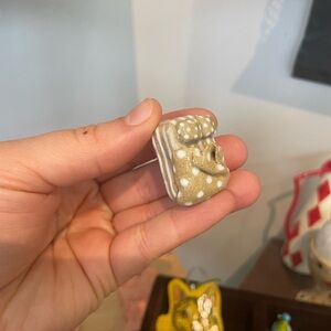 handmade art Ceramic bed pin